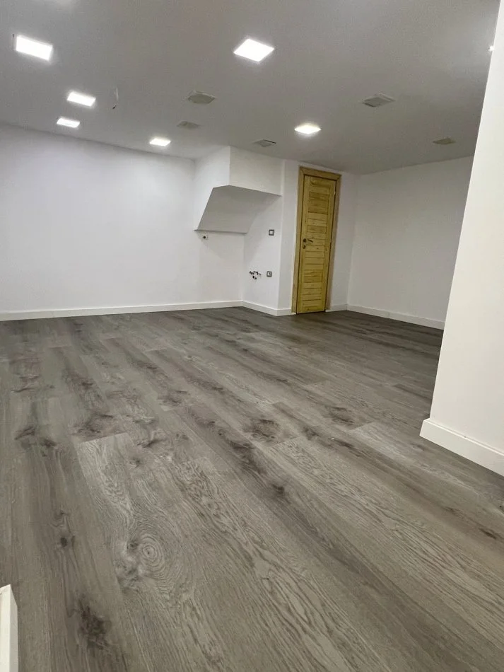 Tirane, jepet me qera ambjent biznesi Kati 0, 35 m² 500 € (Don Bosko)