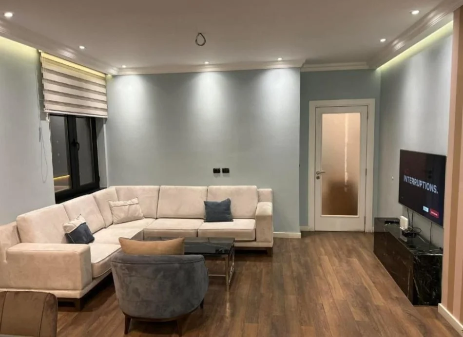 Tirane, jepet me qera apartament 2+1 Kati 8, 110 m² 1.500 € (Qender)