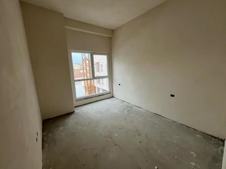 Tirane, shitet apartament 2+1 Kati 2, 117 m² 155.000 € (Kompleksi Aura ne Laprake)
