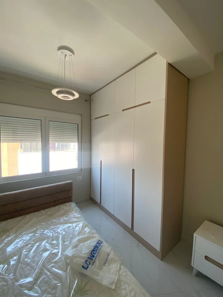 Tirane, jepet me qera apartament 2+1 Kati 6, 110 m² 750 € (Rr. Mine Peza)