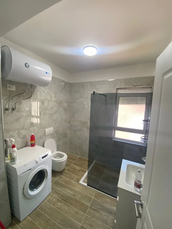 Tirane, jepet me qera apartament 2+1 Kati 6, 110 m² 750 € (Rr. Mine Peza)