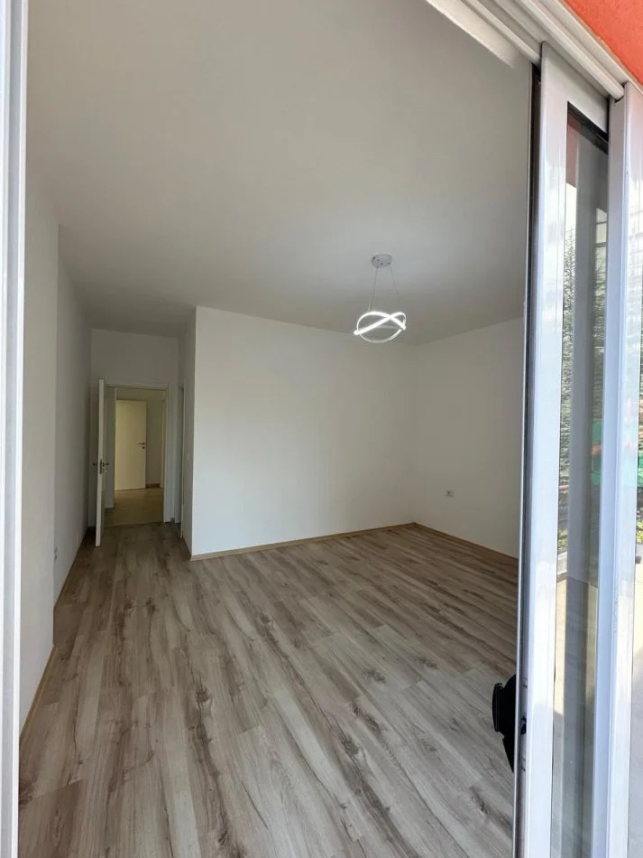 Tirane, shitet apartament 2+1 Kati 1, 130 m² 120.000 € (Fresk)