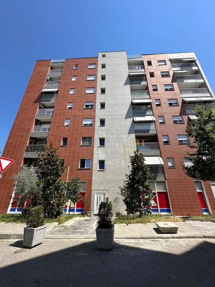 Shitet Apartament 1+1 Kati 4, 86 m²   128.500 € (Ali Demi)