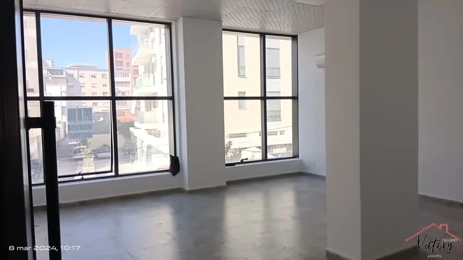 Tirane, jepet me qera ambjent biznesi Kati 2, 50 m² 500 € (Myslym Shyri)