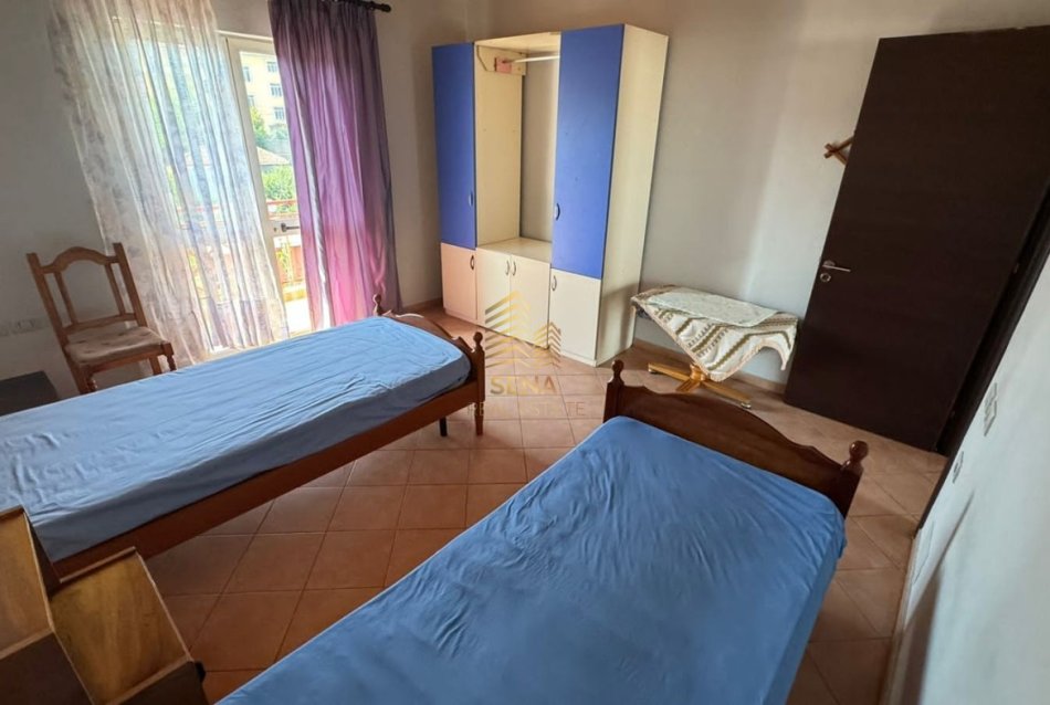 Tirane, jepet me qera apartament 2+1+Ballkon Kati 4, 100 m² 450 € (Rruga Sali Nivica)