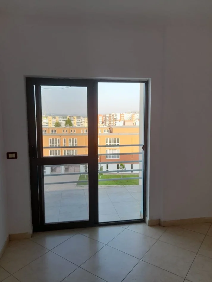 Tirane, shitet apartament 2+1 Kati 2, 83 m² 98.000 € (Rruga e Dajtit,Tiran)