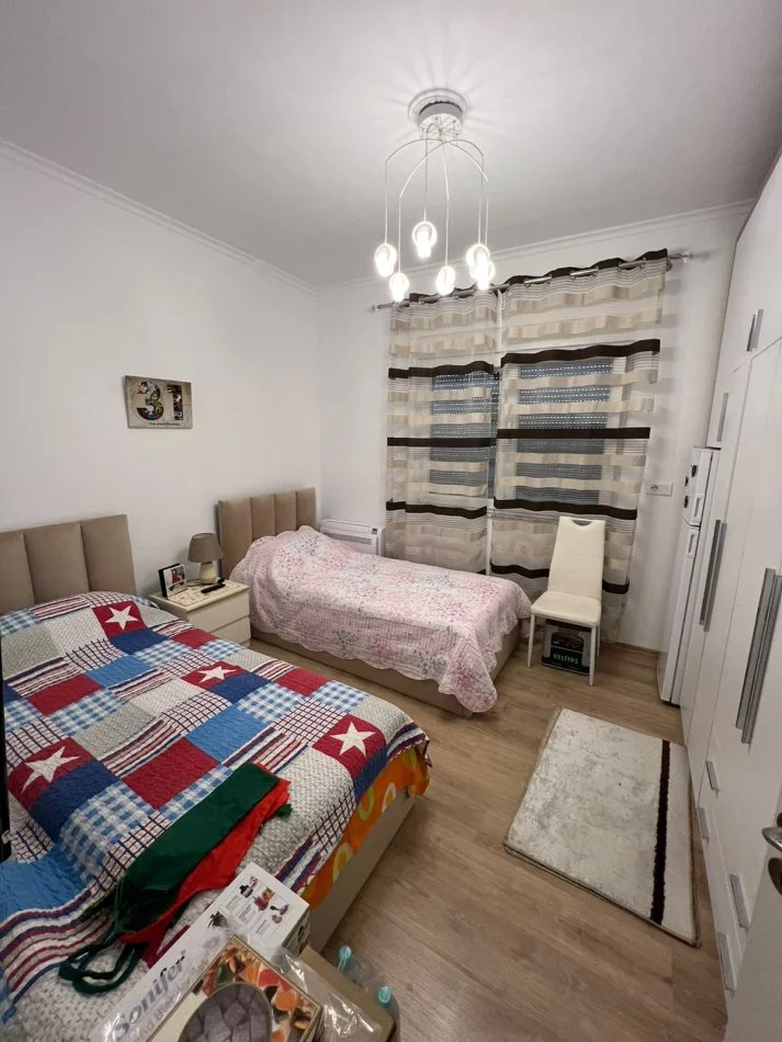 Tirane, shitet apartament 2+1 Kati 8, 90 m² 135.000 € (Laprak)