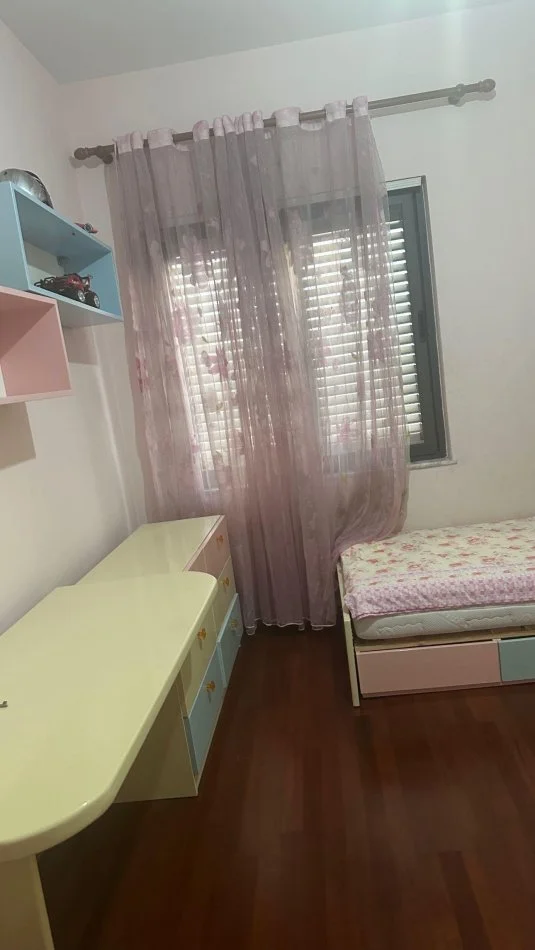 Tirane, jepet me qera shtepi 2+1 Kati 0, 120 m² 450 € (Ish Parku Autobusave)