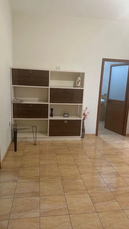 Tirane, jepet me qera shtepi 2+1 Kati 0, 120 m² 450 € (Ish Parku Autobusave)