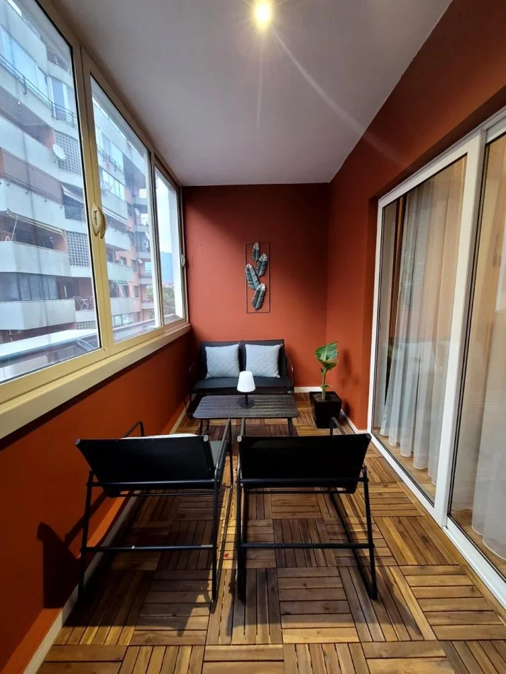 Tirane, jepet me qera apartament 2+1 Kati 6, 108 m² 1.300 € (Blloku)