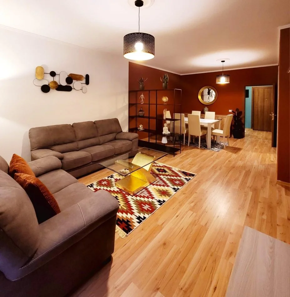 Tirane, jepet me qera apartament 2+1 Kati 6, 108 m² 1.300 € (Blloku)