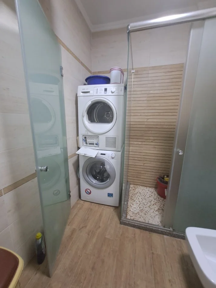 Tirane, Apartament  2+1 me qira Kati 3, 1.000 € (Kodra e Diellit)