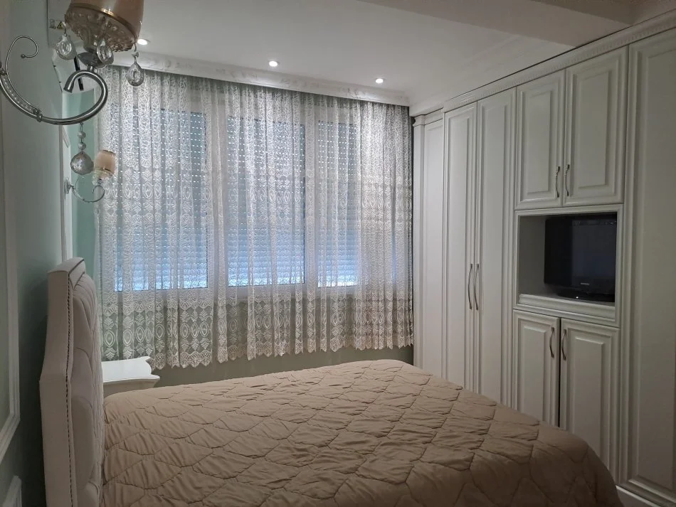 Tirane, Apartament  2+1 me qira Kati 3, 1.000 € (Kodra e Diellit)