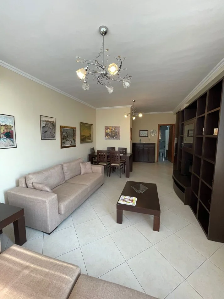 JEPET ME QIRA, APARTAMENT 3+1+2, KOMUNA E PARISIT, TIRANË, 700 EURO/MUAJ