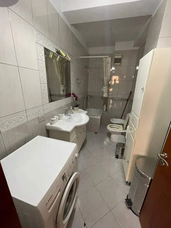 JEPET ME QIRA, APARTAMENT 3+1+2, KOMUNA E PARISIT, TIRANË, 700 EURO/MUAJ