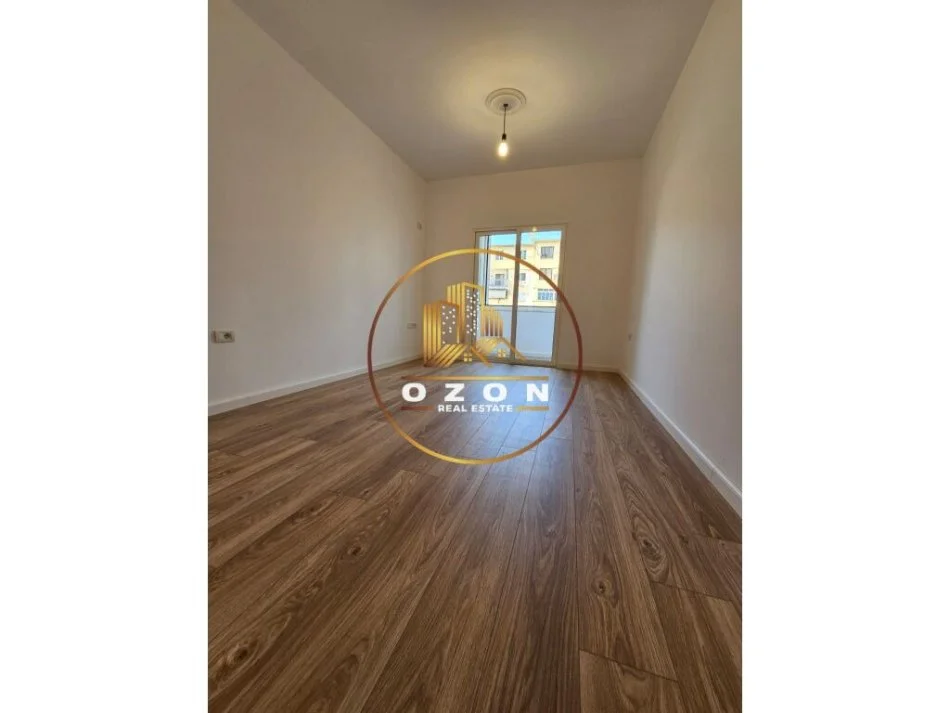 Apartament 1+1 për shitje , në rrugë kryesore tek Shkolla e Baletit!