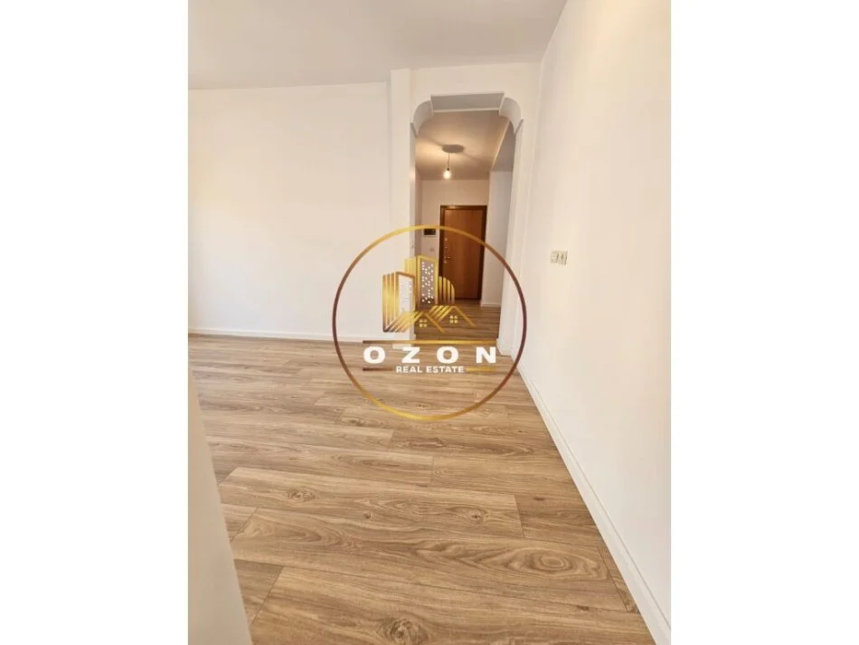 Apartament 1+1 për shitje , në rrugë kryesore tek Shkolla e Baletit!