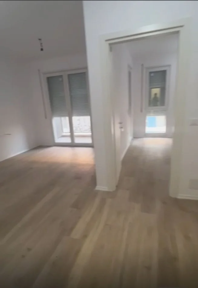Tirane, shitet apartament 1+1 , 54 m² 58.000 € (Rruga e QTU)