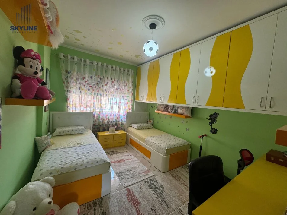 Tirane, shitet apartament 2+1+Ballkon Kati 5, 97 m² 130.000 €