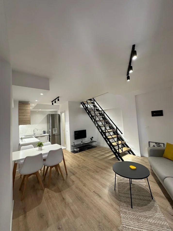 Durres, shitet apartament Dublex Kati 1, 68 m² 128.000 € (Shkembi i Kavajes)
