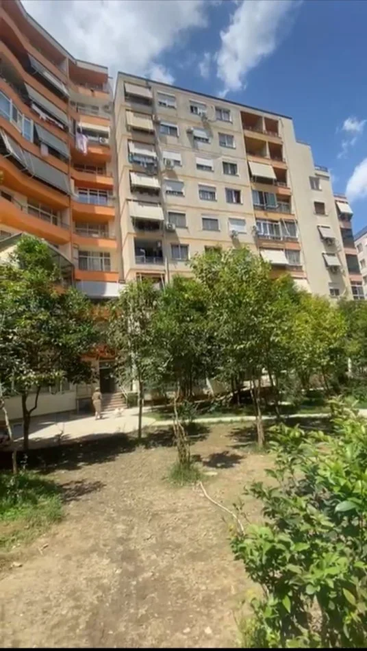 Tirane, shitet apartament 3+1+Aneks+Ballkon Kati 2, 120 m² 240.000 € (Rruga e Ullinjve)