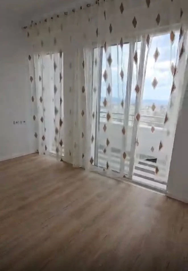 Tirane, shitet apartament 1+1 Kati 2, 60 m² 77.000 € (RRUGA E DAJTIT, ISH RESTORANT QESARAKE)