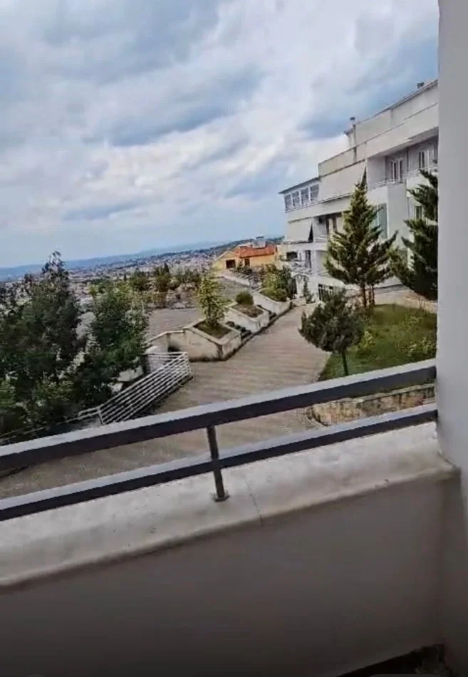 Tirane, shitet apartament 1+1 Kati 2, 60 m² 77.000 € (RRUGA E DAJTIT, ISH RESTORANT QESARAKE)