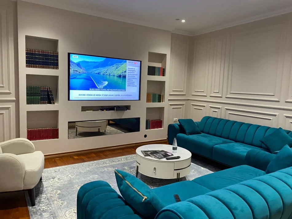 Tirane, jepet me qera apartament+verande | Penthouse 2+1+Ballkon Kati 7, 240 m² 1.500 € (qender)