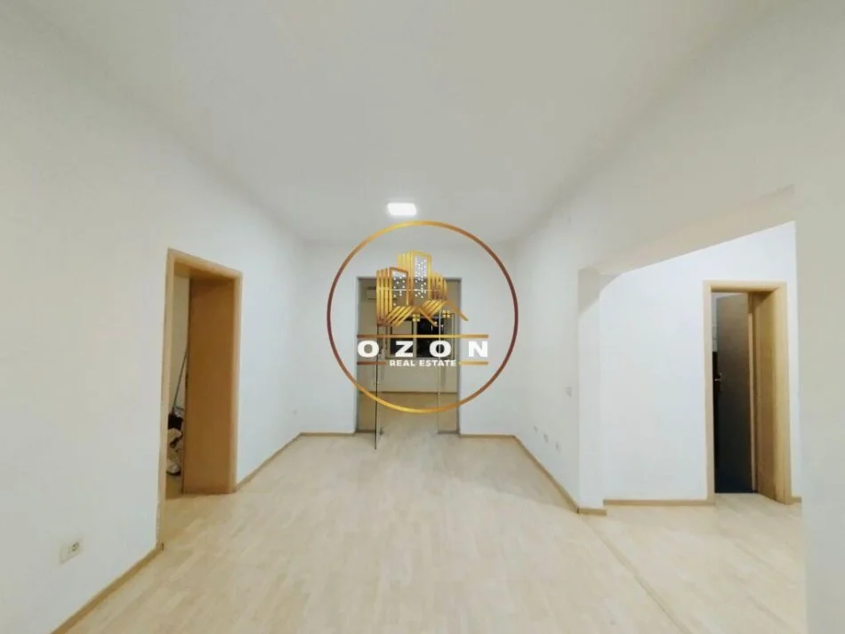 Apartament 3+1+2 për Qira në Rrugën Mine Peza 1000 € !