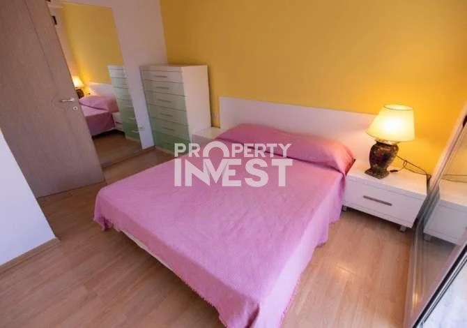 Tirane, jepet me qera apartament 1+1 Kati 1, 76 m² 500 € (Liqeni i Thate,rruga Peti)
