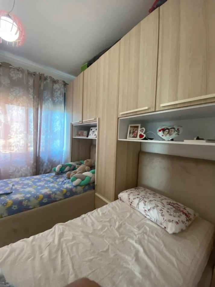 Tirane, shitet 2+1+Ballkon Kati 5, 95 m² 85.000 € (bulevardi blu kamez)