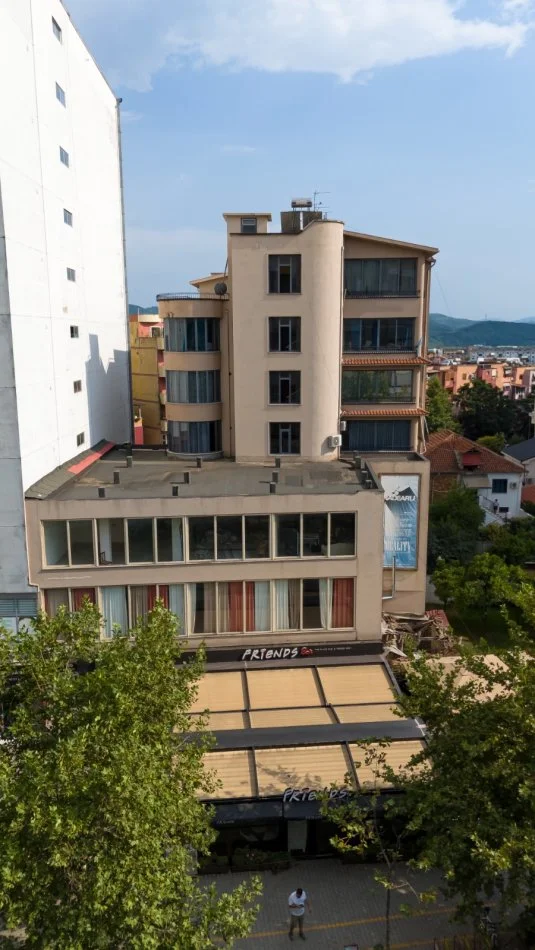 Elbasan, shitet ambjent biznesi , 3.571 m² 3.000.000 € TT 1211