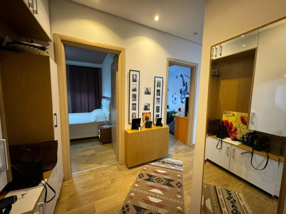 Tirane, shitet apartament 2+1+2 Kati 2, 100 m² 200.000 €