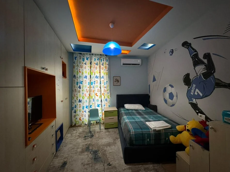 Tirane, shitet apartament 2+1+2 Kati 2, 100 m² 200.000 €