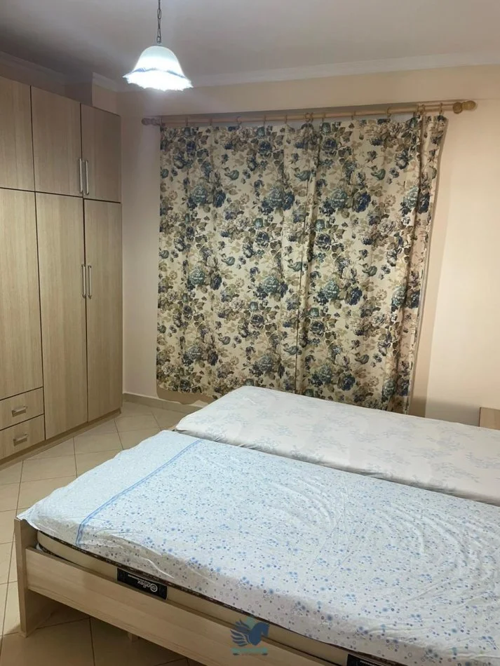 Jepet Me Qera Apartament 2+1 Tek Kodra e Diellit [ID P02146]