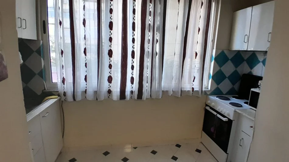 Tirane, Apartament 2+1 me qira  Kati 2, 69 m² 40 000 ALL ( I diskutueshem) (Brryli)
