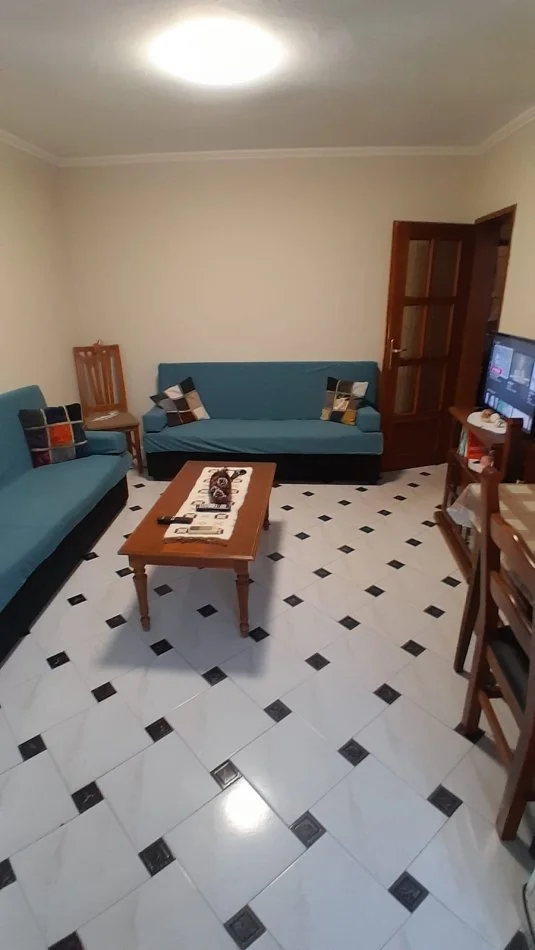 Tirane, Apartament 2+1 me qira  Kati 2, 69 m² 40 000 ALL ( I diskutueshem) (Brryli)