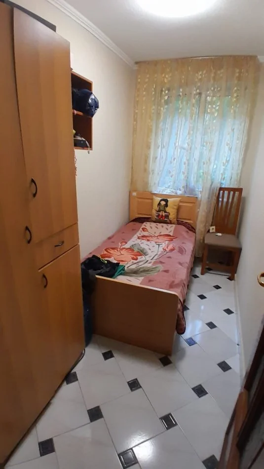 Tirane, Apartament 2+1 me qira  Kati 2, 69 m² 40 000 ALL ( I diskutueshem) (Brryli)