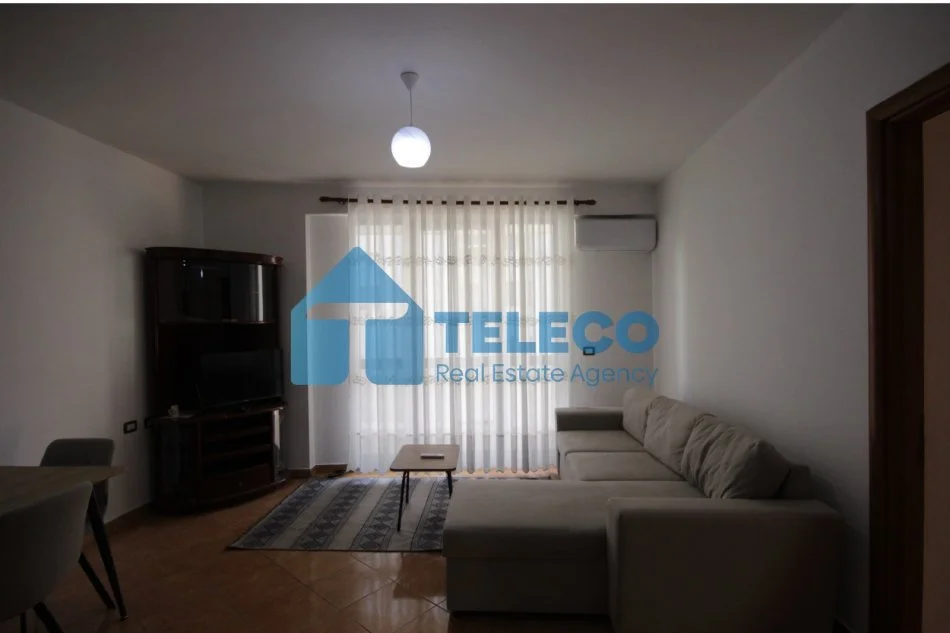 Tirane, jepet me qera apartament 2+1+Ballkon Kati 4, 100 m² 400 € (Thoma Koxhaj)