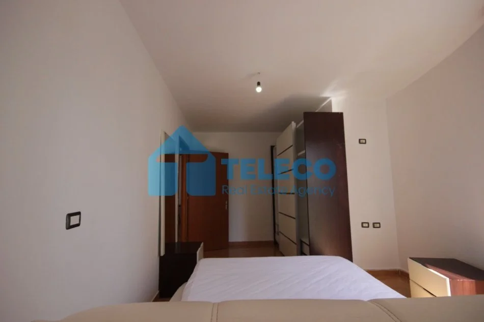 Tirane, jepet me qera apartament 2+1+Ballkon Kati 4, 100 m² 400 € (Thoma Koxhaj)
