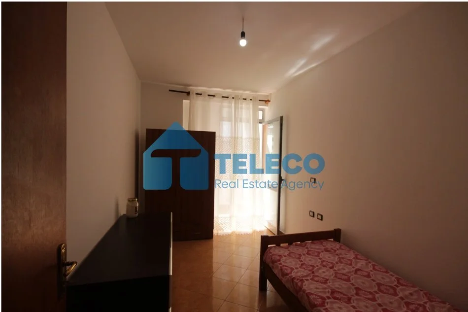 Tirane, jepet me qera apartament 2+1+Ballkon Kati 4, 100 m² 400 € (Thoma Koxhaj)