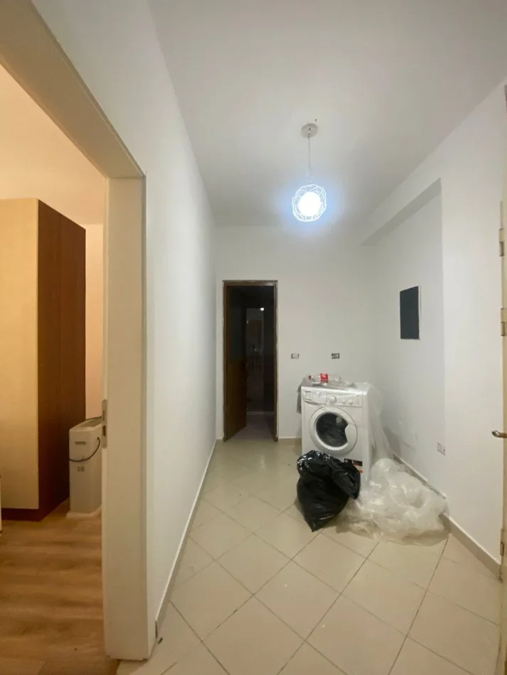 Tirane, shitet apartament 2+1+Ballkon Kati 1, 64 m² 85.000 € (rruga e dibres)