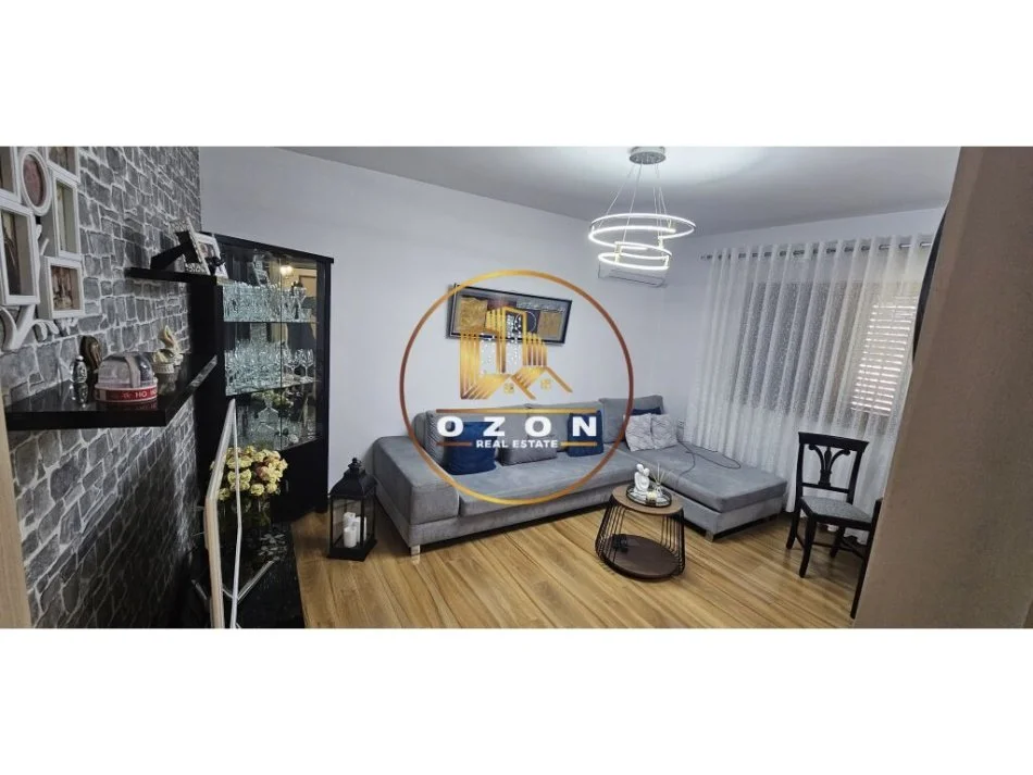 Apartament 3+1 me Qira shumë pranë Rrugicës së Salës! 850 €