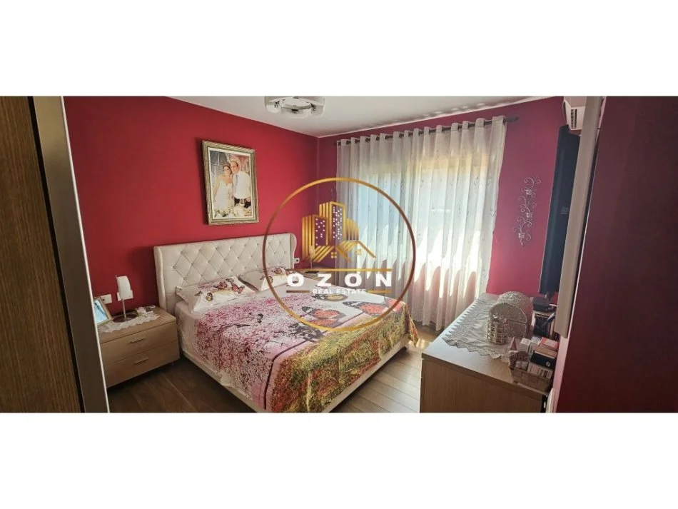 Apartament 3+1 me Qira shumë pranë Rrugicës së Salës! 850 €