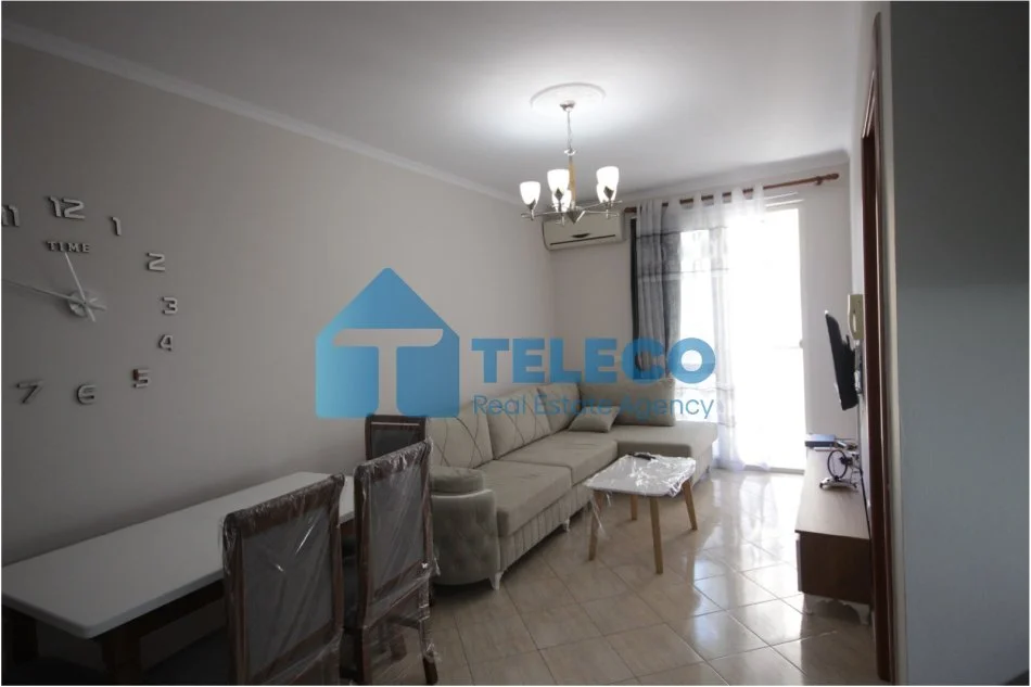 Tirane, jepet me qera apartament 1+1+Ballkon Kati 3, 650 € (Isa Boletini)