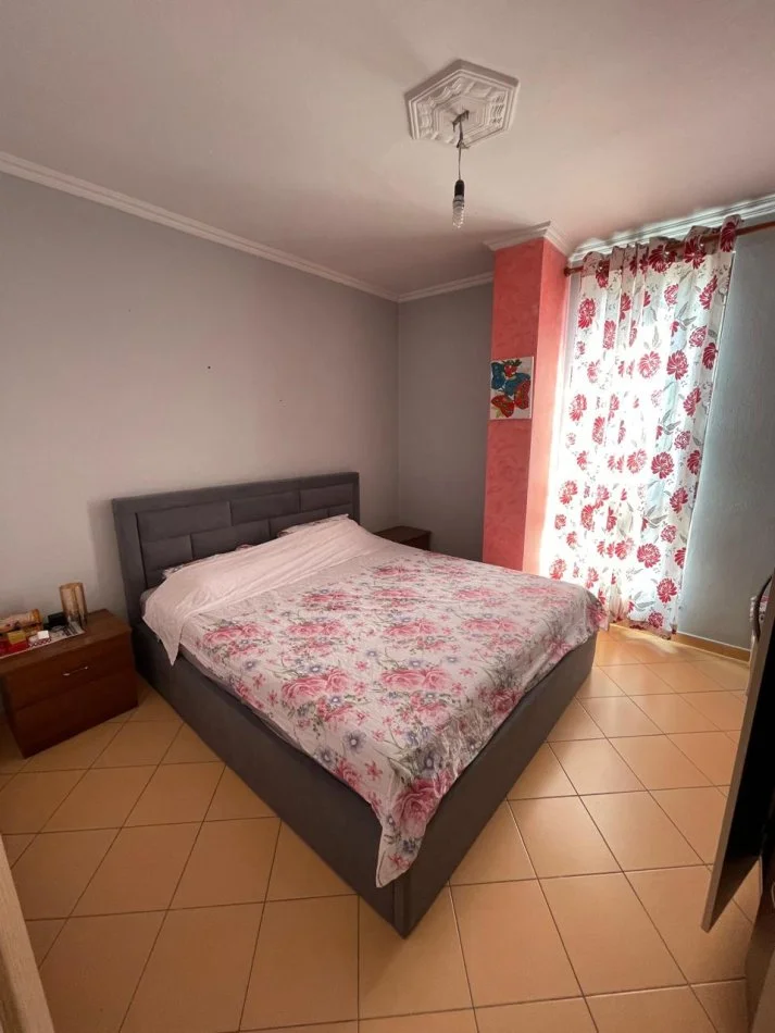 Tirane, shitet apartament 2+1+Ballkon Kati 7, 102 m² 125.000 €