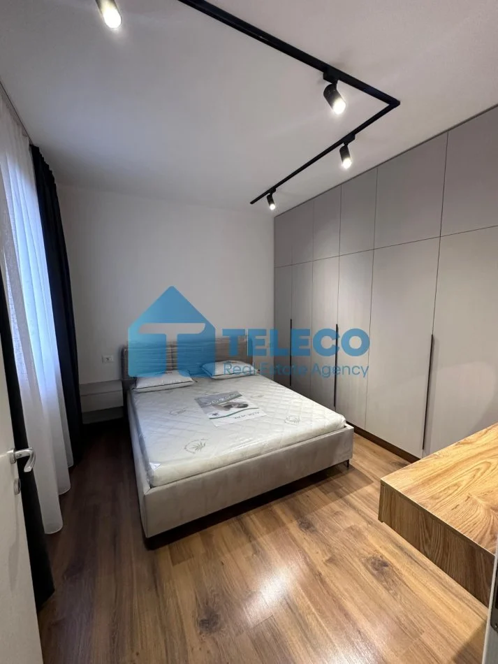 Tirane, jepet me qera apartament 1+1+Ballkon Kati 2, 500 € (Rruga e Dibres)