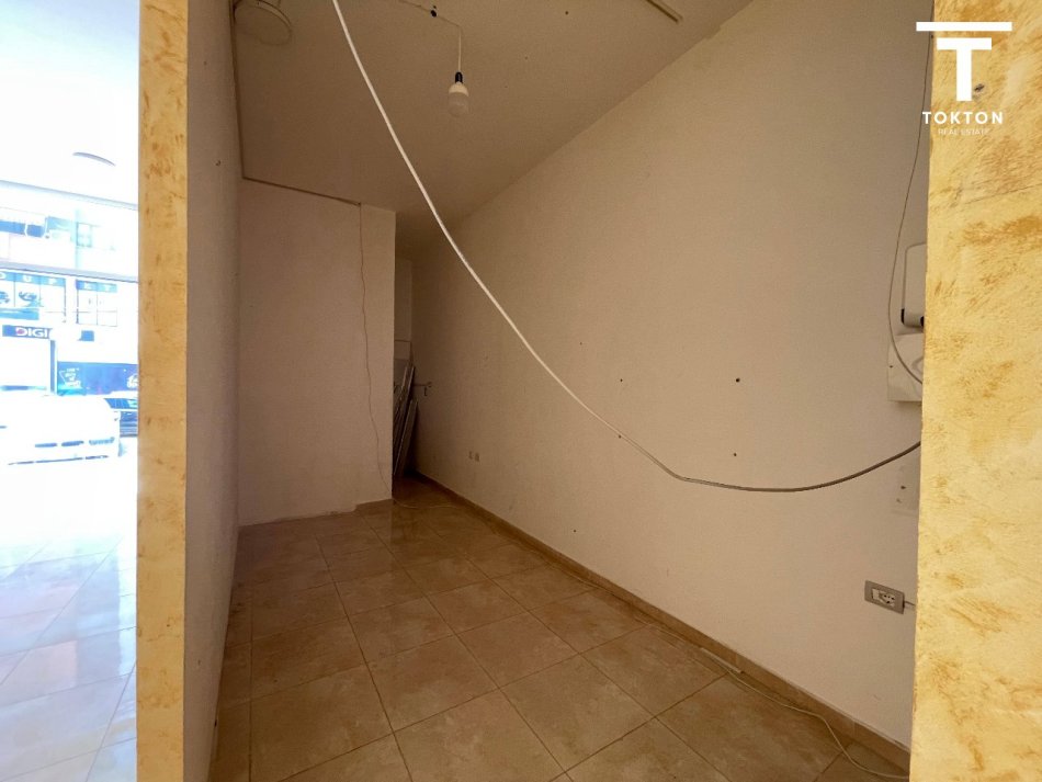 Tirane, jepet me qera Kati 0, 70 m² 450 € (ASTIR)