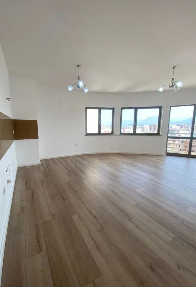 SHITET, APARTAMENT 1+1, ZOGU I ZI, RRUGA E DURRËSIT, TIRANË, 155,000 EURO