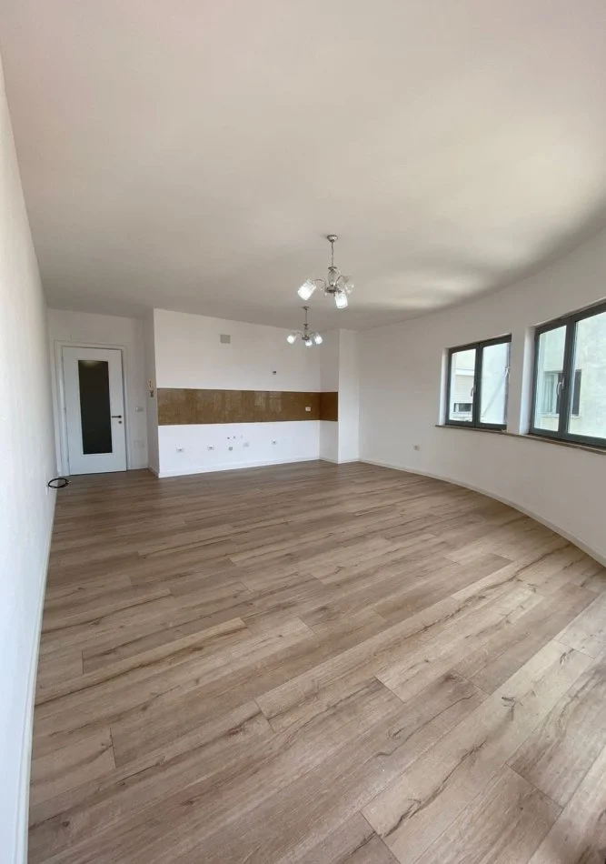 SHITET, APARTAMENT 1+1, ZOGU I ZI, RRUGA E DURRËSIT, TIRANË, 155,000 EURO